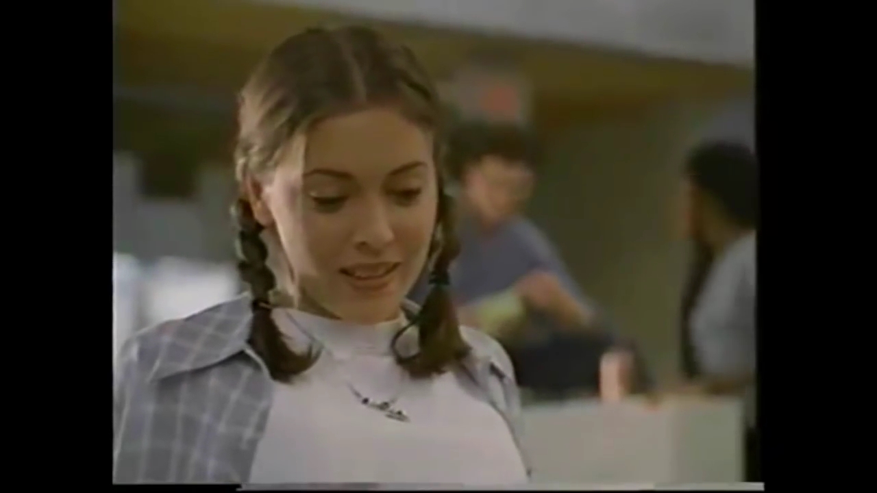 Charmed-Online-dot-NL_TheSurrogate1489.jpg