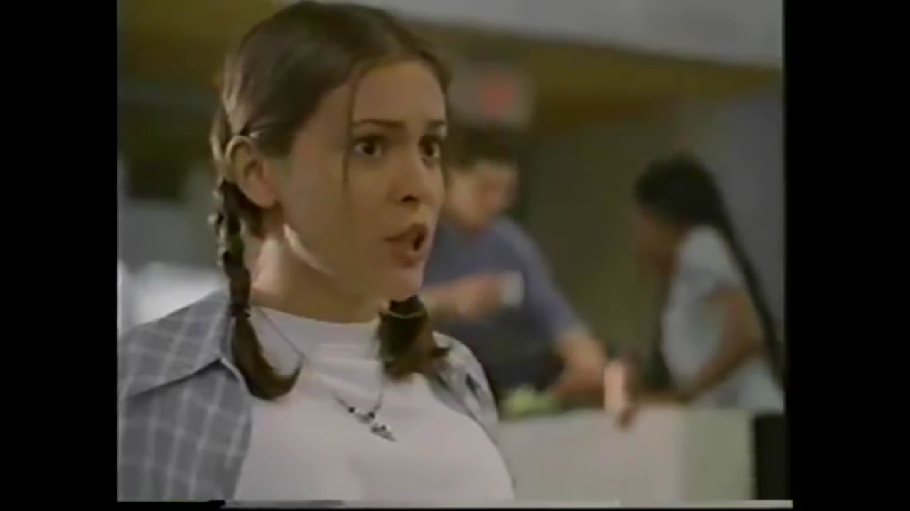 Charmed-Online-dot-NL_TheSurrogate1502.jpg