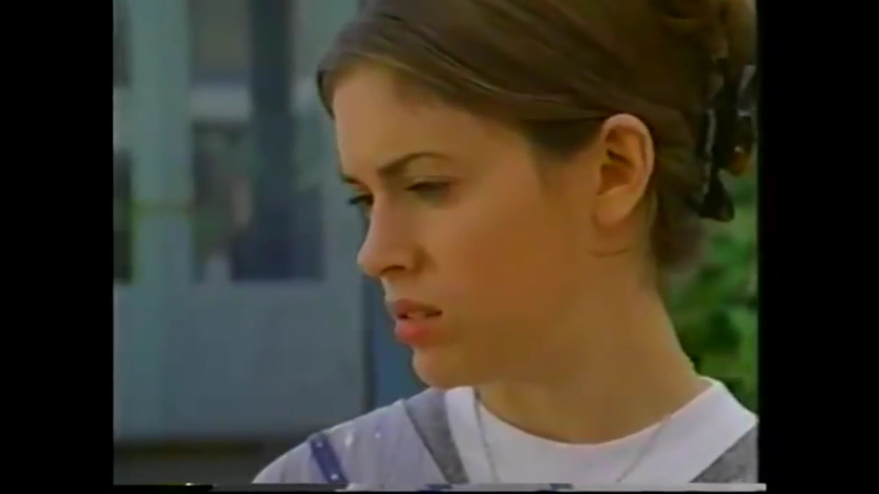 Charmed-Online-dot-NL_TheSurrogate1513.jpg