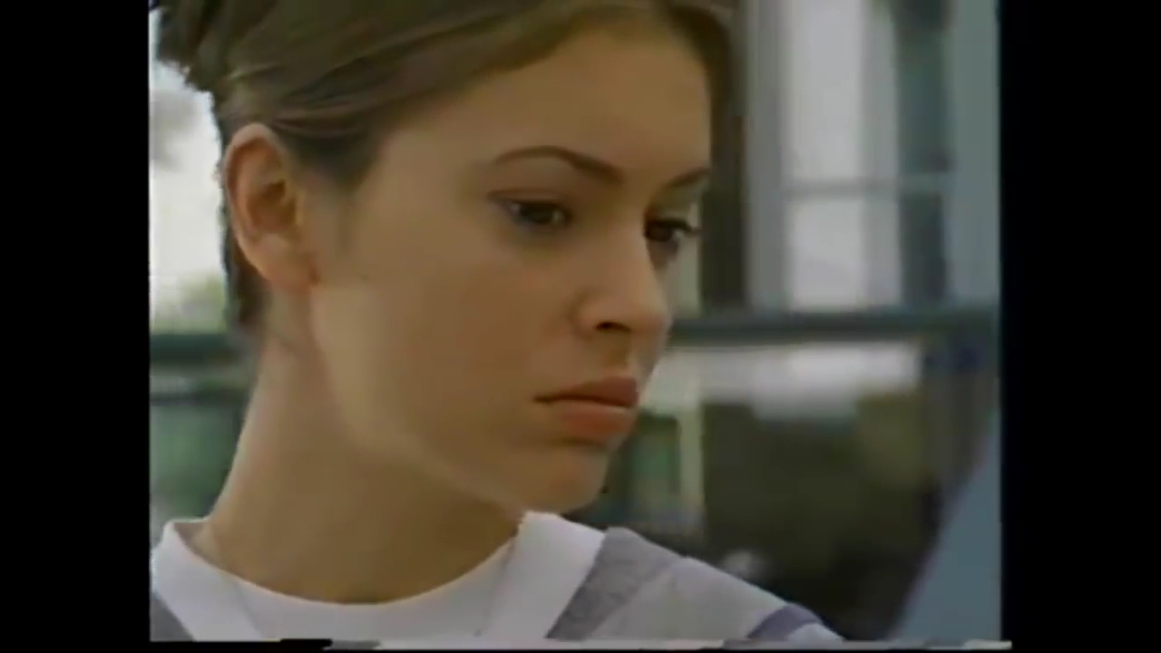 Charmed-Online-dot-NL_TheSurrogate1526.jpg
