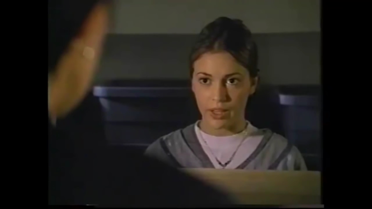 Charmed-Online-dot-NL_TheSurrogate1569.jpg