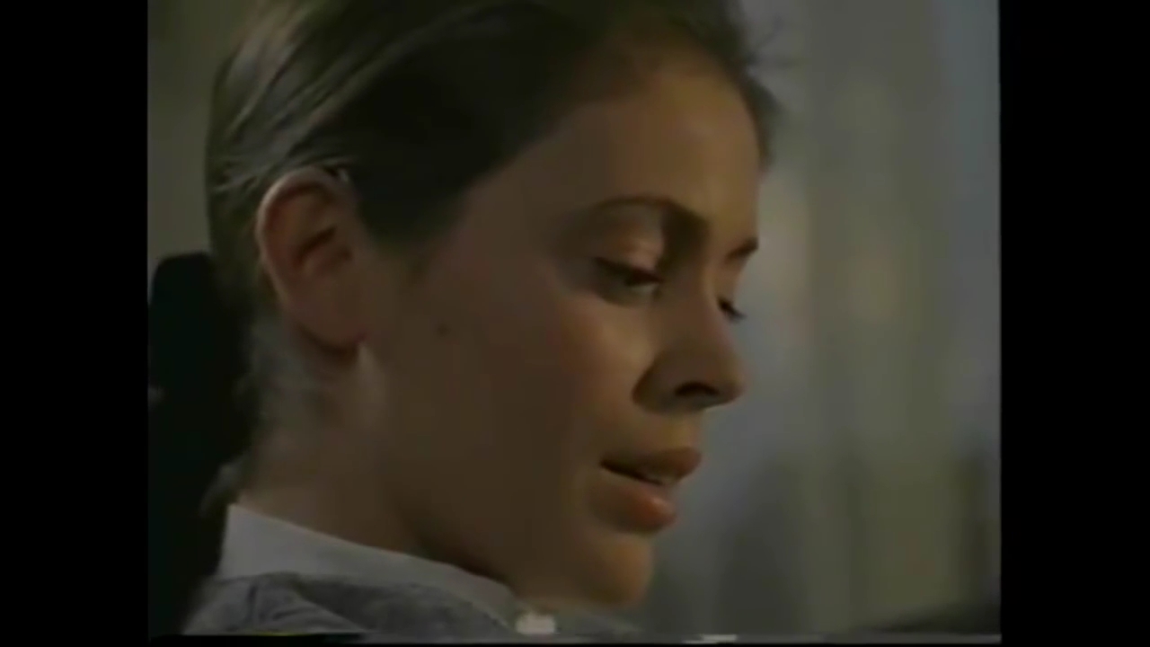 Charmed-Online-dot-NL_TheSurrogate2712.jpg