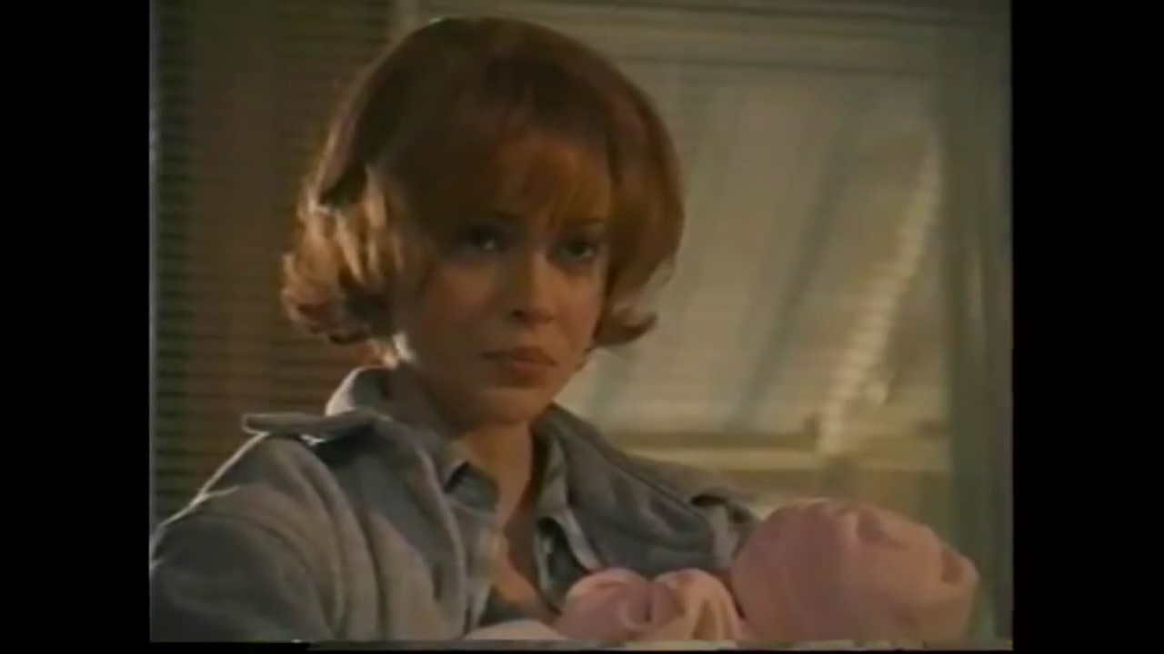 Charmed-Online-dot-NL_TheSurrogate3379.jpg