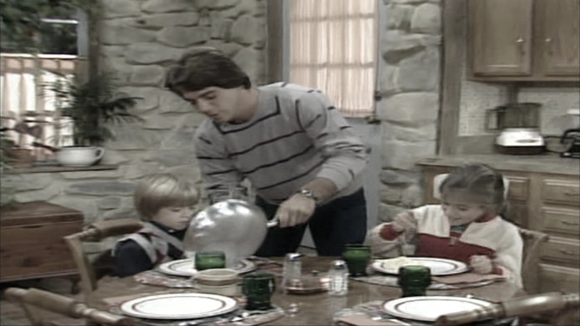 Charmed-Online_dot_nl-WhosTheBoss-S1-1675.jpg Charmed-Online_dot_nl-WhosTheBoss-S1-1675.jpg