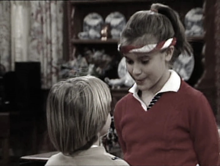 charmed-online_dot_nl-WhosTheBoss1x16-0190.jpg charmed-online_dot_nl-WhosTheBoss1x16-0190.jpg