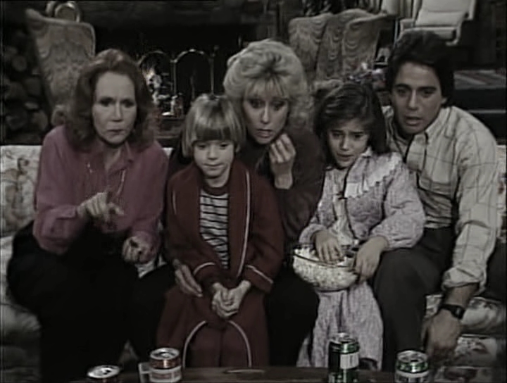 charmed-online_dot_nl-WhosTheBoss1x17-0314.jpg charmed-online_dot_nl-WhosTheBoss1x17-0314.jpg