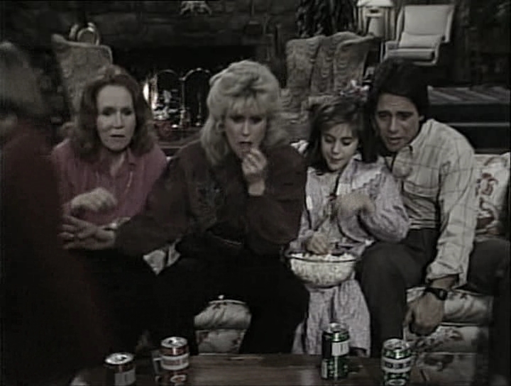 charmed-online_dot_nl-WhosTheBoss1x17-0327.jpg charmed-online_dot_nl-WhosTheBoss1x17-0327.jpg