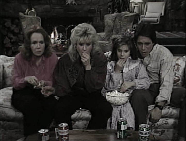 charmed-online_dot_nl-WhosTheBoss1x17-0328.jpg charmed-online_dot_nl-WhosTheBoss1x17-0328.jpg