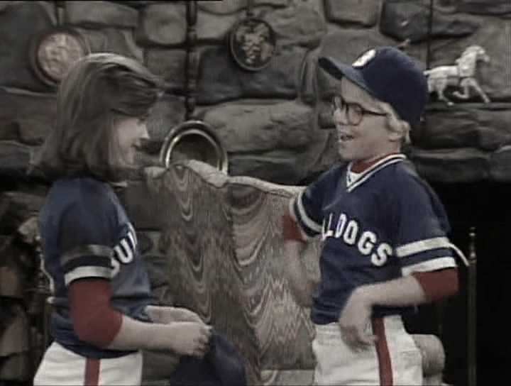 charmed-online_dot_nl-WhosTheBoss1x18-0166.jpg charmed-online_dot_nl-WhosTheBoss1x18-0166.jpg