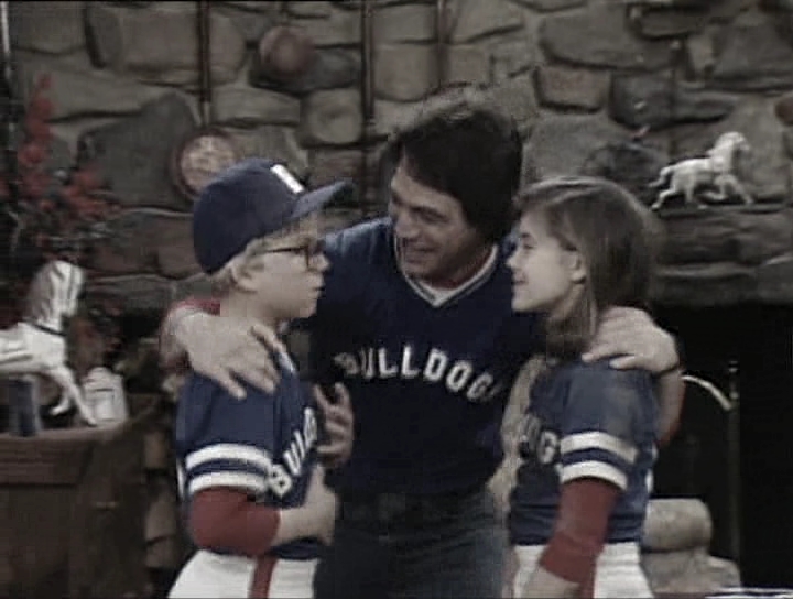 charmed-online_dot_nl-WhosTheBoss1x18-0216.jpg charmed-online_dot_nl-WhosTheBoss1x18-0216.jpg