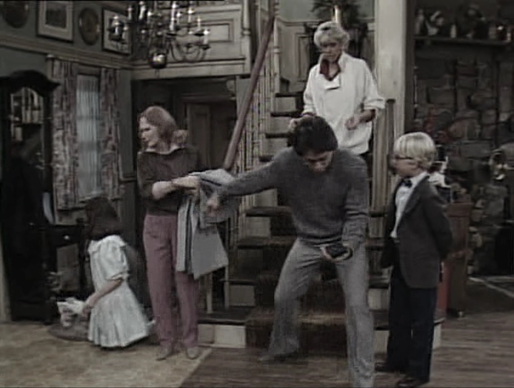 charmed-online_dot_nl-WhosTheBoss1x18-0458.jpg charmed-online_dot_nl-WhosTheBoss1x18-0458.jpg