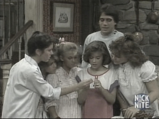 charmed-online_dot_nl-WhosTheBoss2x03-0955.jpg charmed-online_dot_nl-WhosTheBoss2x03-0955.jpg