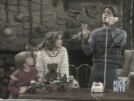 charmed-online_dot_nl-WhosTheBoss2x12-0035.jpg charmed-online_dot_nl-WhosTheBoss2x12-0035.jpg