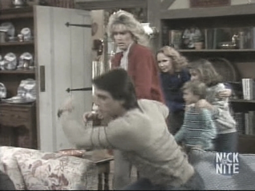 charmed-online_dot_nl-WhosTheBoss2x12-1072.jpg charmed-online_dot_nl-WhosTheBoss2x12-1072.jpg