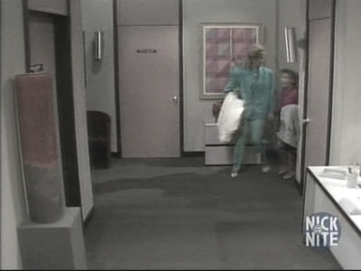 charmed-online_dot_nl-WhosTheBoss2x13-0242.jpg charmed-online_dot_nl-WhosTheBoss2x13-0242.jpg