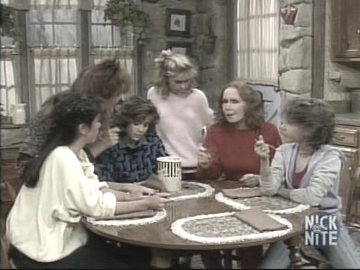 charmed-online_dot_nl-WhosTheBoss2x13-1043.jpg charmed-online_dot_nl-WhosTheBoss2x13-1043.jpg