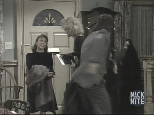 charmed-online_dot_nl-WhosTheBoss2x15-0019.jpg charmed-online_dot_nl-WhosTheBoss2x15-0019.jpg