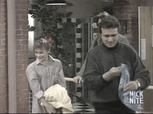 charmed-online_dot_nl-WhosTheBoss2x15-0144.jpg charmed-online_dot_nl-WhosTheBoss2x15-0144.jpg