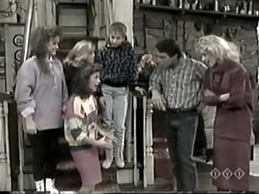 Charmed-online_dot_nl-WhosTheBoss3x05-0059.jpg Charmed-online_dot_nl-WhosTheBoss3x05-0059.jpg