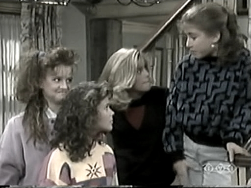 Charmed-online_dot_nl-WhosTheBoss3x05-0064.jpg Charmed-online_dot_nl-WhosTheBoss3x05-0064.jpg