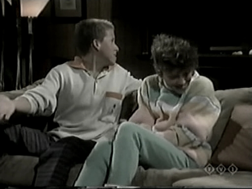 Charmed-online_dot_nl-WhosTheBoss3x05-0889.jpg Charmed-online_dot_nl-WhosTheBoss3x05-0889.jpg