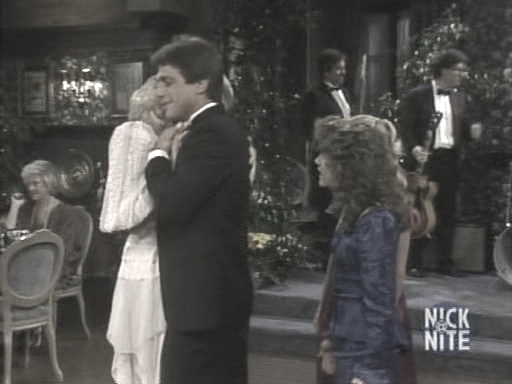 Charmed-online_dot_nl-WhosTheBoss3x06-0848.jpg Charmed-online_dot_nl-WhosTheBoss3x06-0848.jpg