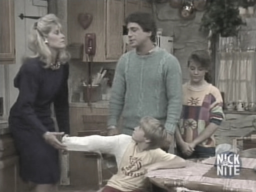 Charmed-online_dot_nl-WhosTheBoss3x07-0829.jpg Charmed-online_dot_nl-WhosTheBoss3x07-0829.jpg