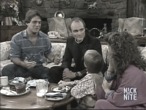 Charmed-online_dot_nl-WhosTheBoss3x09-0479.jpg Charmed-online_dot_nl-WhosTheBoss3x09-0479.jpg