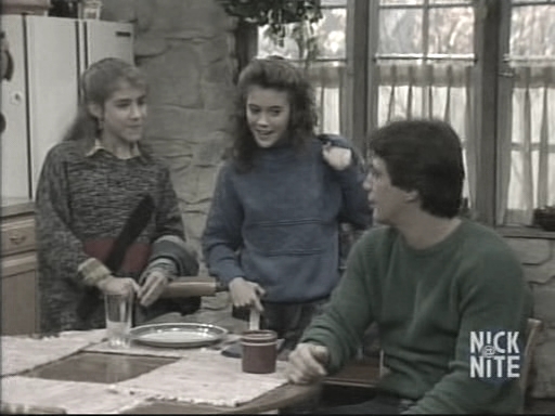 Charmed-online_dot_nl-WhosTheBoss3x09-0717.jpg Charmed-online_dot_nl-WhosTheBoss3x09-0717.jpg