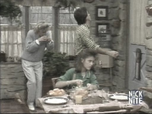 Charmed-online_dot_nl-WhosTheBoss3x15-0097.jpg Charmed-online_dot_nl-WhosTheBoss3x15-0097.jpg