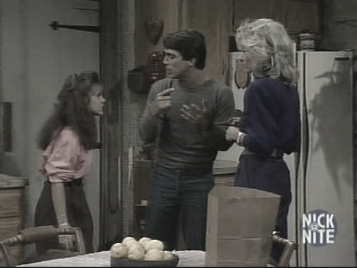 Charmed-online_dot_nl-WhosTheBoss4x05-3020.jpg Charmed-online_dot_nl-WhosTheBoss4x05-3020.jpg