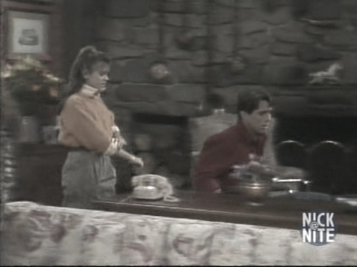 Charmed-online_dot_nl-WhosTheBoss4x08-0308.jpg Charmed-online_dot_nl-WhosTheBoss4x08-0308.jpg