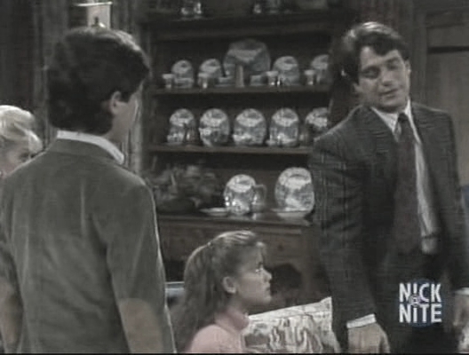 Charmed-online_dot_nl-WhosTheBoss4x10-0883.jpg Charmed-online_dot_nl-WhosTheBoss4x10-0883.jpg