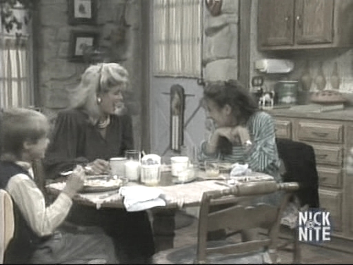 Charmed-online_dot_nl-WhosTheBoss4x11-0456.jpg Charmed-online_dot_nl-WhosTheBoss4x11-0456.jpg