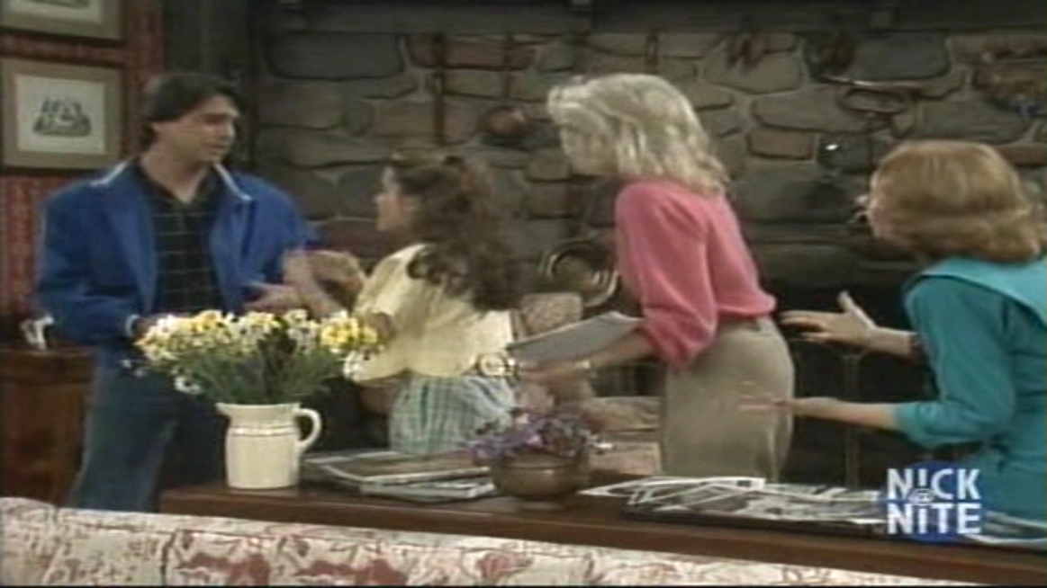 Charmed-Online_dot_nl_WhosTheBoss4x20-0327.jpg Charmed-Online_dot_nl_WhosTheBoss4x20-0327.jpg