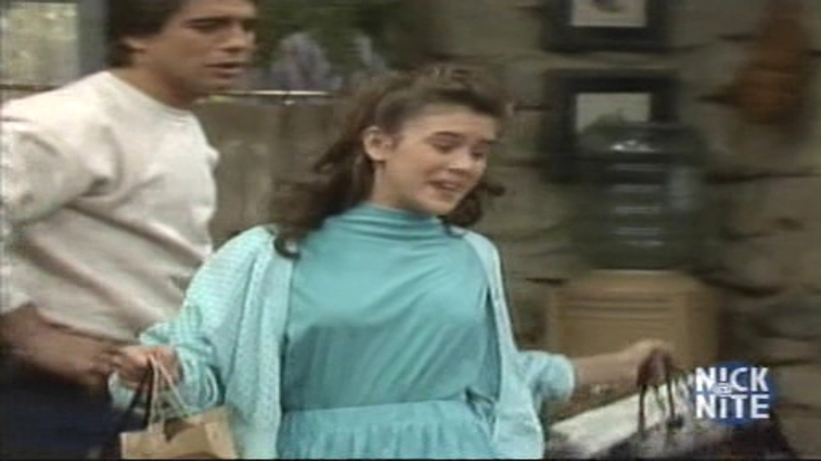 Charmed-Online_dot_nl_WhosTheBoss4x20-0788.jpg Charmed-Online_dot_nl_WhosTheBoss4x20-0788.jpg