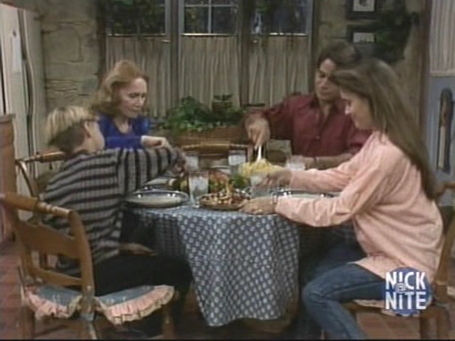 Charmed-Online_dot_nl_WhosTheBoss5x05-0015.jpg Charmed-Online_dot_nl_WhosTheBoss5x05-0015.jpg