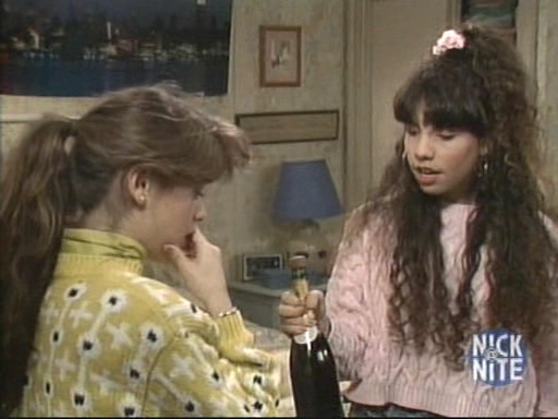 Charmed-Online_dot_nl_WhosTheBoss5x17-0920.jpg Charmed-Online_dot_nl_WhosTheBoss5x17-0920.jpg