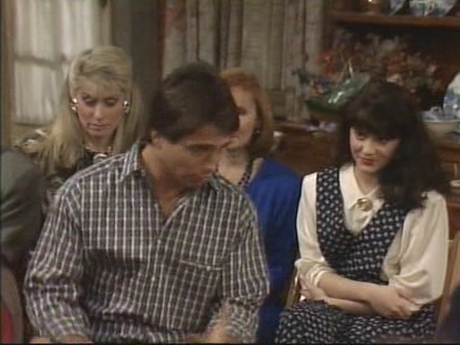 Charmed-Online_dot_nl_WhosTheBoss6x11-0422.jpg Charmed-Online_dot_nl_WhosTheBoss6x11-0422.jpg