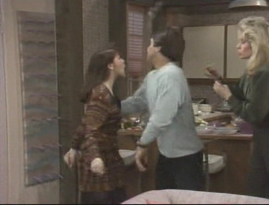 Charmed-Online_dot_nl_WhosTheBoss6x16-0297.jpg Charmed-Online_dot_nl_WhosTheBoss6x16-0297.jpg