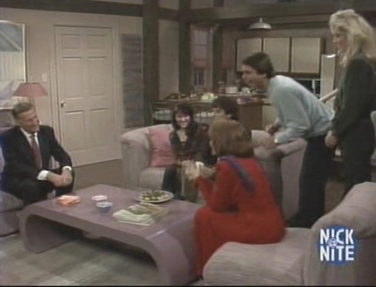 Charmed-Online_dot_nl_WhosTheBoss6x16-0529.jpg Charmed-Online_dot_nl_WhosTheBoss6x16-0529.jpg