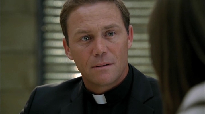 Charmed-Online-dot-NL-Castle3x03-1197.jpg