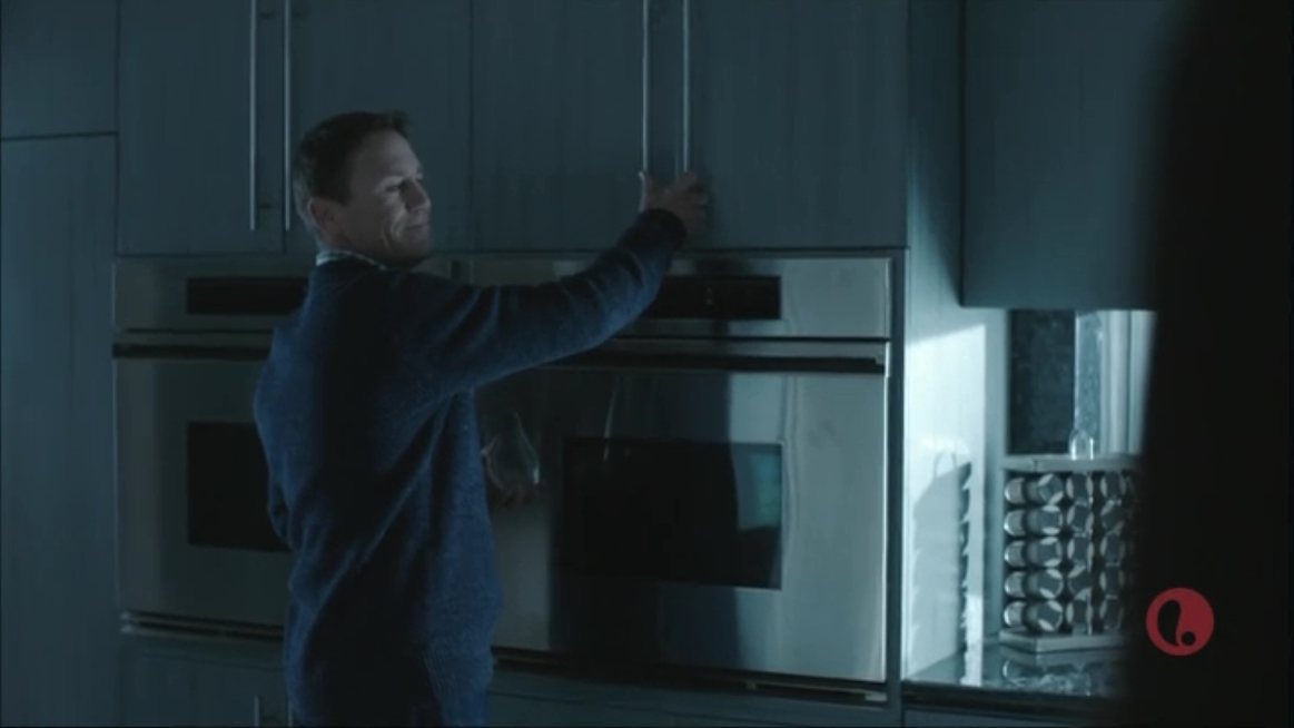 Charmed-Online-dot-NL-HisDoubleLife0338.jpg Charmed-Online-dot-NL-HisDoubleLife0338.jpg