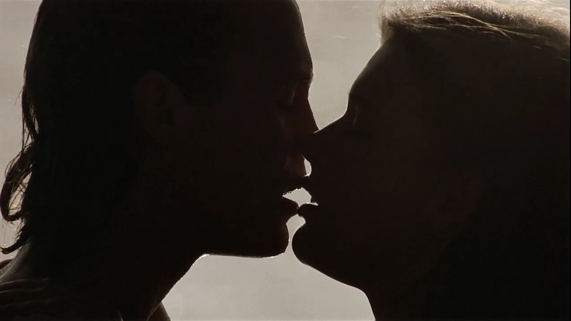 Charmed-Online-dot-NL-ReturntotheBlueLagoon1370.jpg Charmed-Online-dot-NL-ReturntotheBlueLagoon1370.jpg