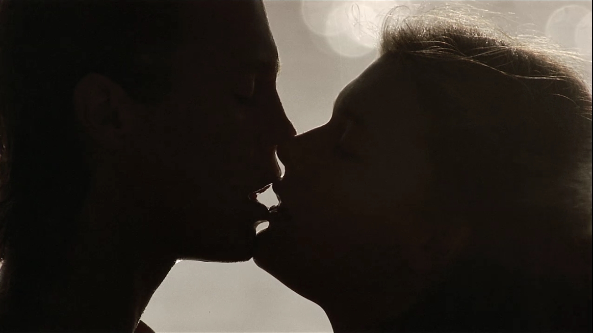 Charmed-Online-dot-NL-ReturntotheBlueLagoon1377.jpg Charmed-Online-dot-NL-ReturntotheBlueLagoon1377.jpg