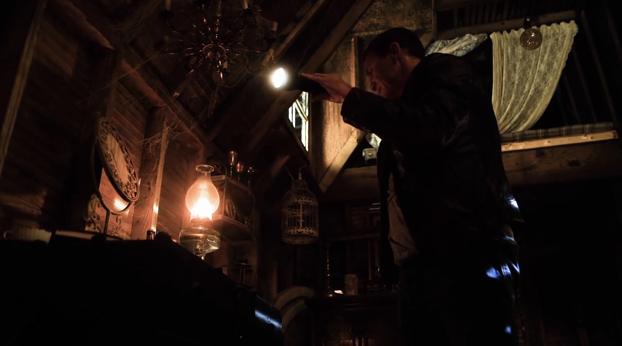 Charmd-Online-dot-nl_TheDemonologist3283.jpg