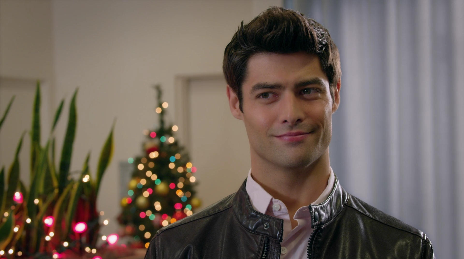 Charmed-Online-dot-nl_ChristmasMatchmakers1223.jpg