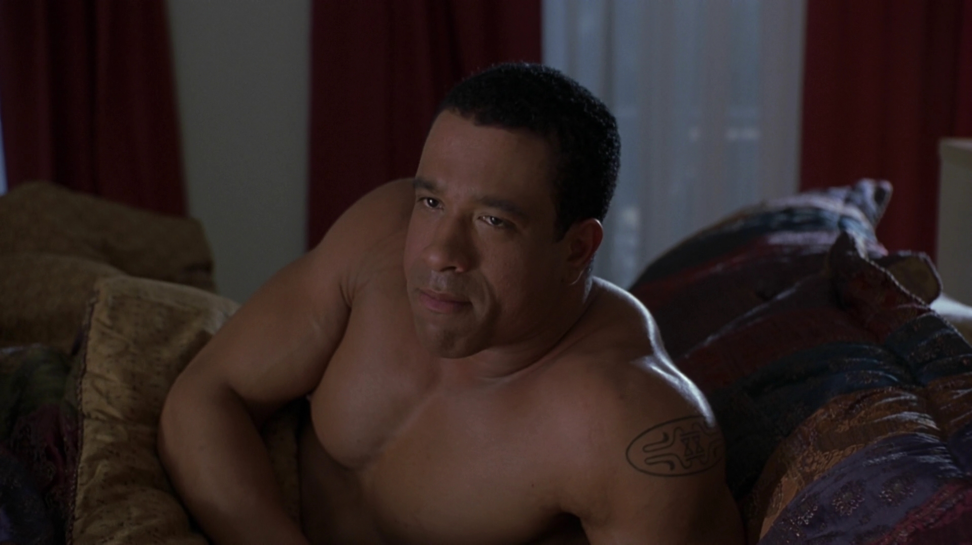 Charmed-Online-dot_nl-GettingPlayed0241.jpg Charmed-Online-dot_nl-GettingPlayed0241.jpg