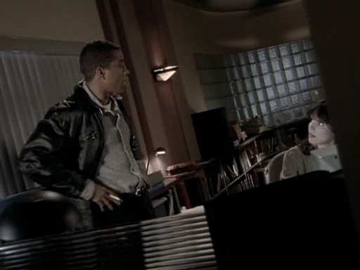 Charmed-Online-dot-NL-BaywatchNights2x17-1217.jpg