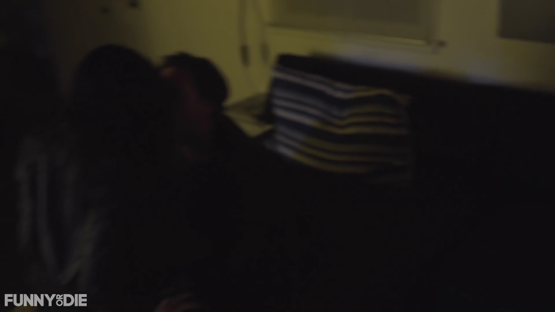 Charmed-Online-dot-NL_FunnyOrDie-ABunchOfDicks0301.jpg